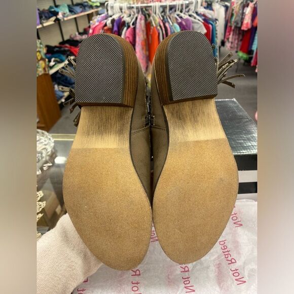 Not Rated Ladies 7.5 Taupe Ankle Heel Boots - Picture 3 of 6